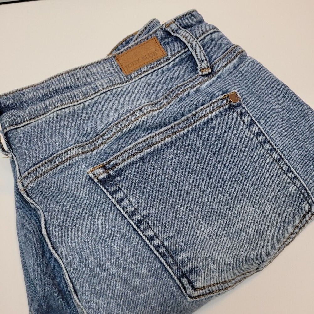 Judy Blue Skinny Fit Jeans Womens 15/32 Medium Wash Excellent Distressed JB8826‎